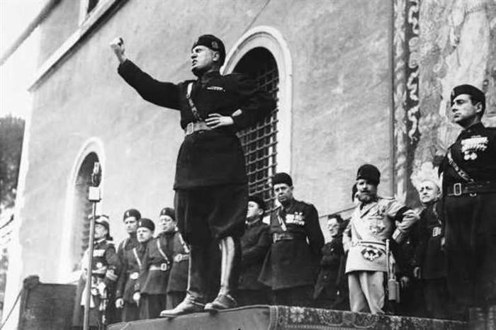 Муссолини и Гитлер: сближение лидеров
